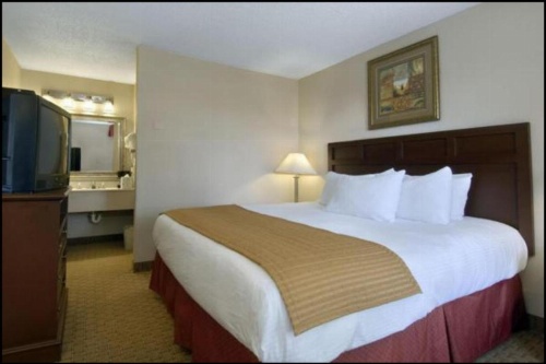 Baymont by Wyndham Mobile/ I-65 image 24