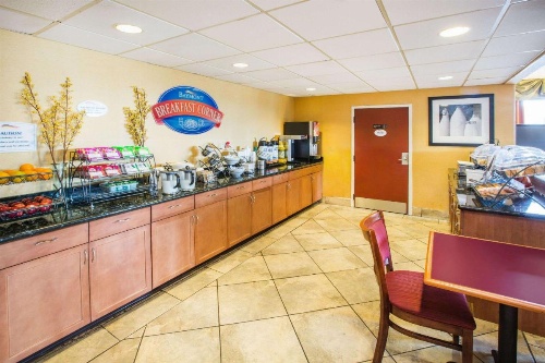 Baymont by Wyndham Mobile/ I-65 image 27