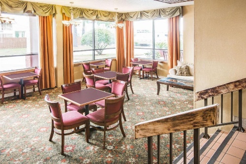 Baymont by Wyndham Mobile/ I-65 image 28