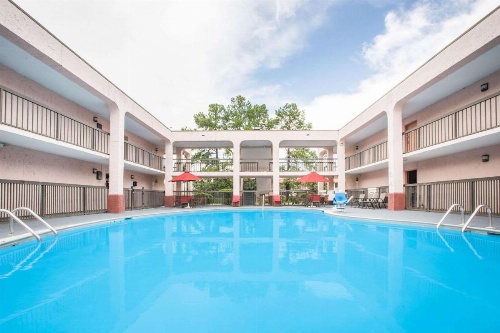 Baymont by Wyndham Mobile/ I-65 image 38