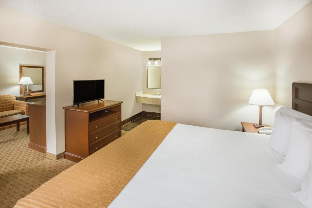 Baymont by Wyndham Mobile/ I-65